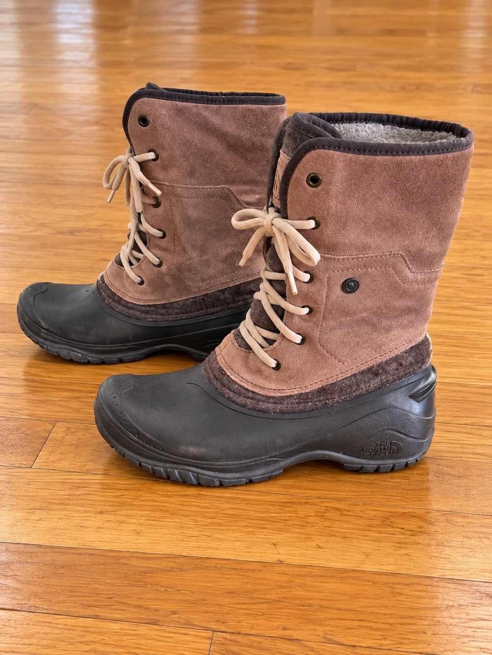 The North Face Shellista II Roll-Down Winter Boots Women’s 7
